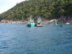 Koh Tao Ao KluayTheuan REPAIRING SQUID NETS.JPG (130 KB)